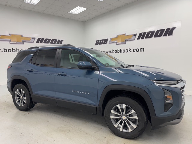 new 2026 Chevrolet Equinox car, priced at $33,015