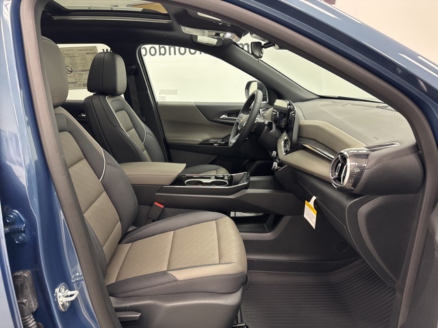 new 2026 Chevrolet Equinox car, priced at $33,015