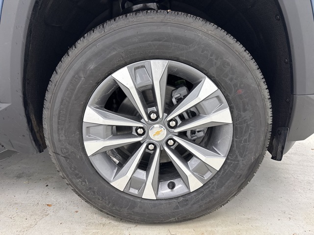 new 2026 Chevrolet Equinox car, priced at $33,015