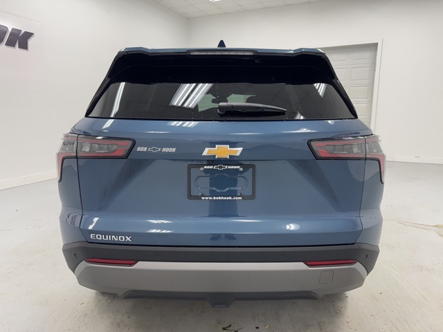 new 2026 Chevrolet Equinox car, priced at $33,015