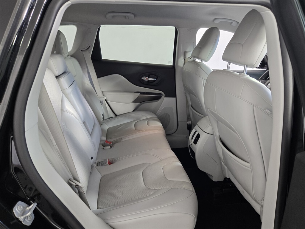 used 2019 Jeep Cherokee car, priced at $10,958