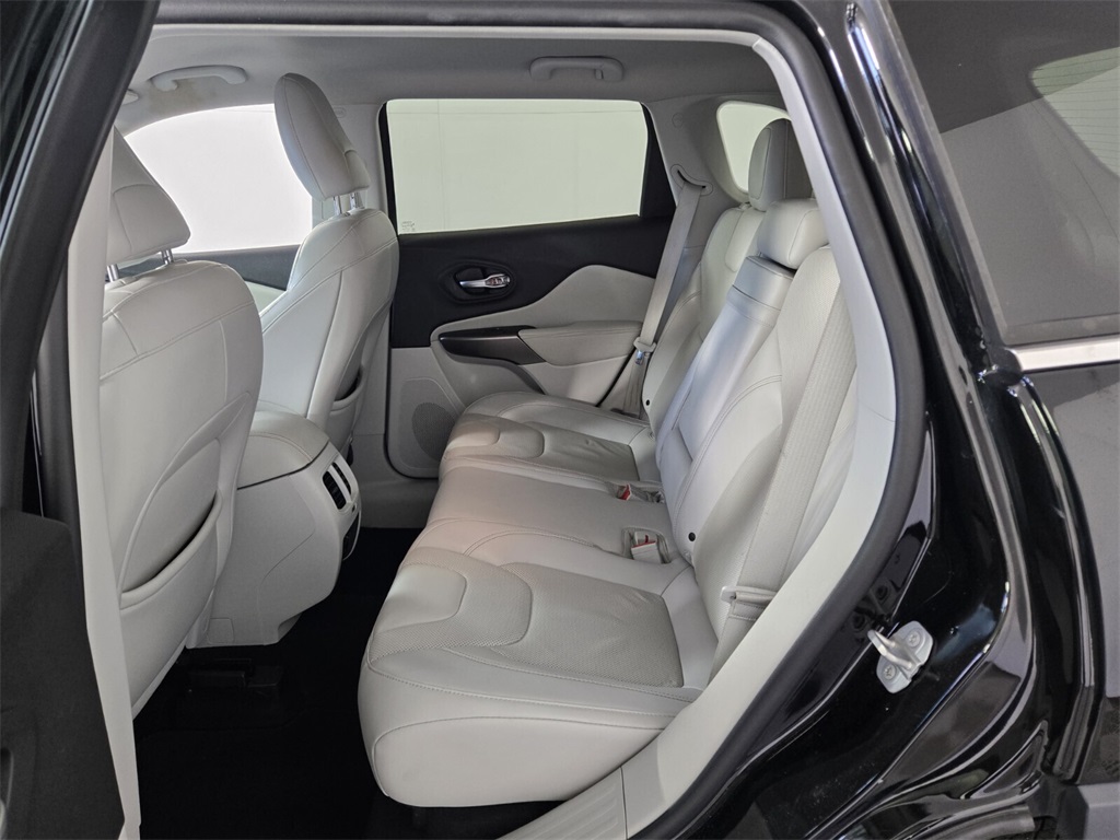 used 2019 Jeep Cherokee car, priced at $10,958