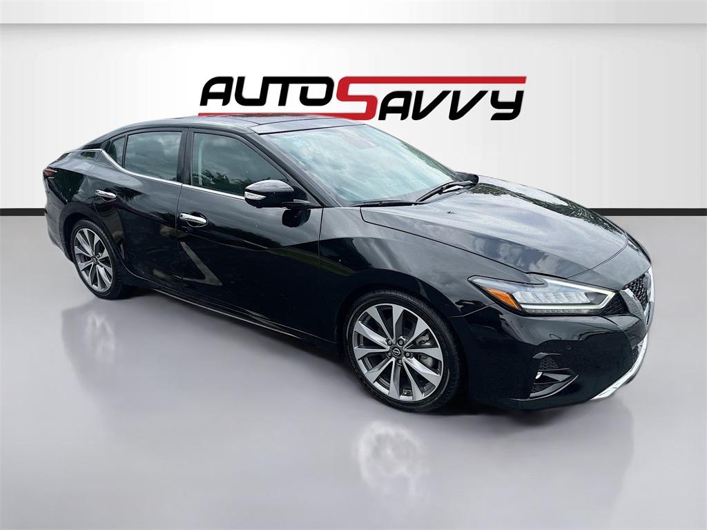2023 Nissan Maxima Platinum's photo