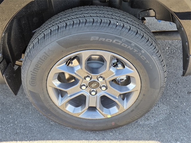 New 2025 Ford Maverick XLT 4D Crew Cab