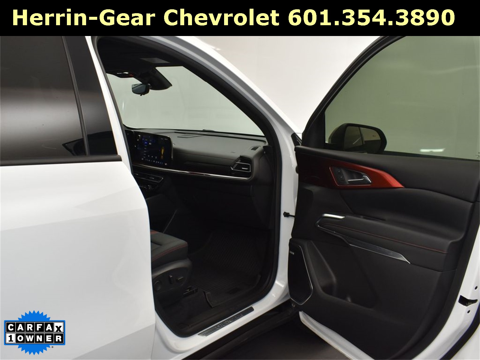 2024 Summit White Chevrolet Traverse RS AWD SUV
