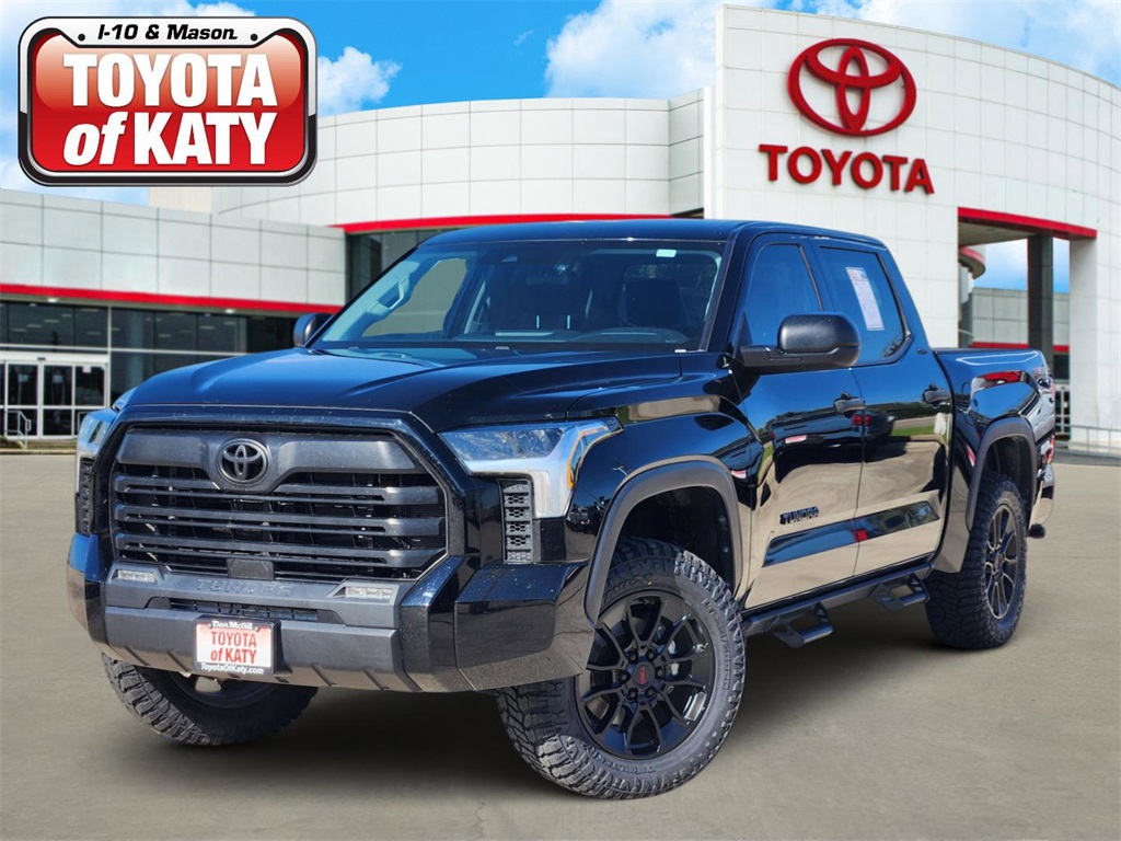 2023 Toyota Tundra SR5's photo