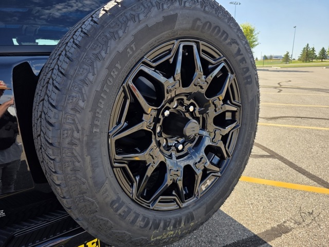 2026 GMC HUMMER EV SUV 2X