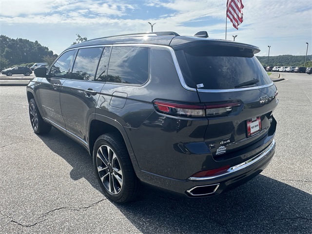 2022 Jeep Grand Cherokee Overland photo 3