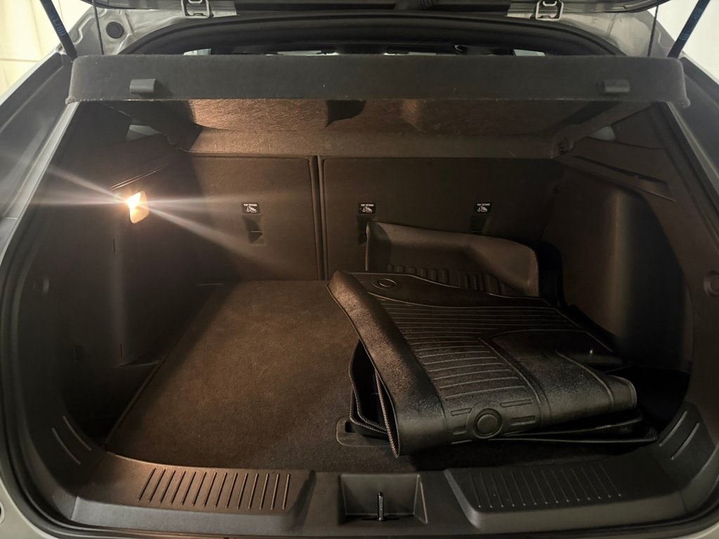 used 2024 Chevrolet Trax car, priced at $19,327