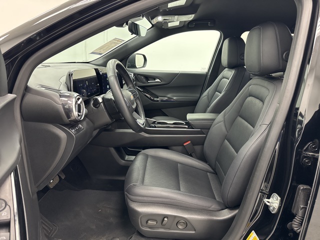 used 2025 Chevrolet Equinox car, priced at $26,988