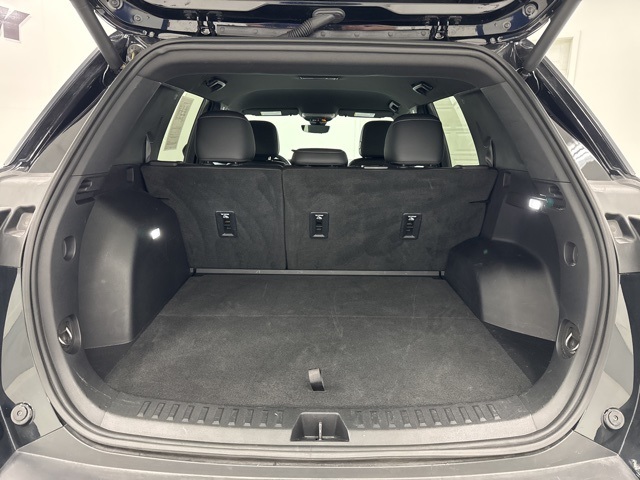 used 2025 Chevrolet Equinox car, priced at $26,988