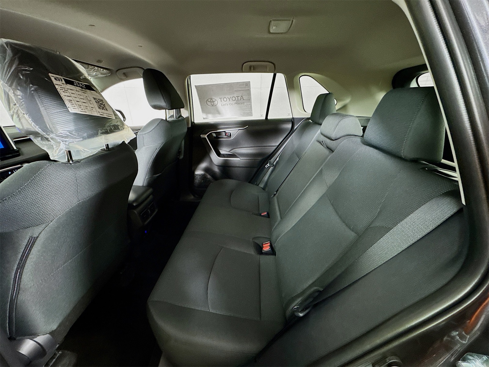 2025 Toyota RAV4 LE photo 13