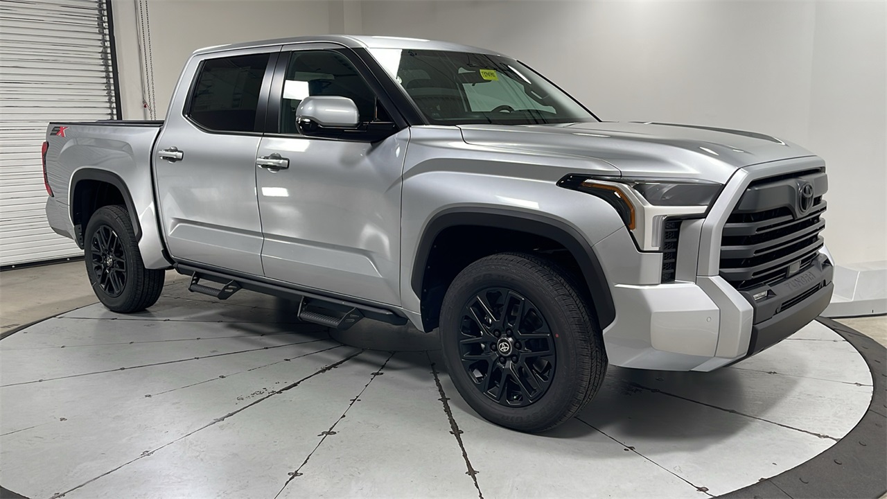 2026 Toyota Tundra SR5 CrewMax photo 3