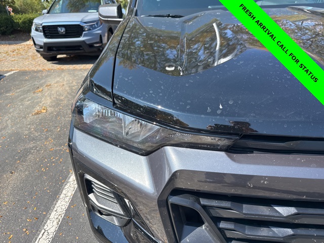 2024 Chevrolet Colorado LT photo 3
