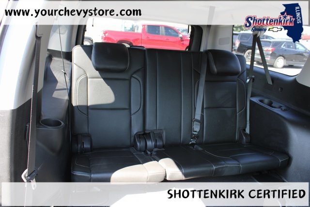 2019 Chevrolet Suburban LT photo 18