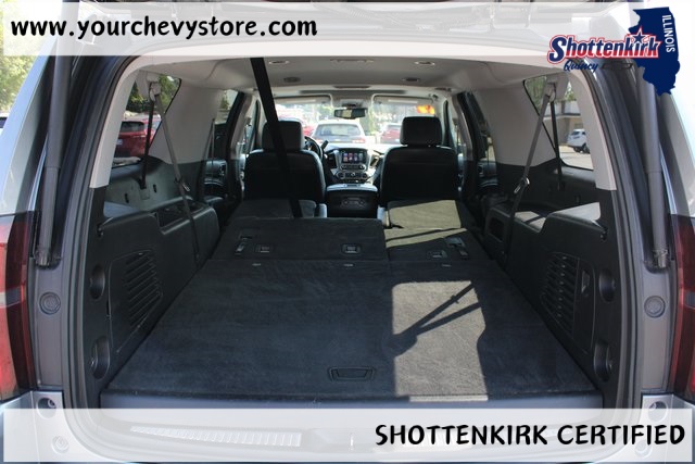 2019 Chevrolet Suburban LT photo 19