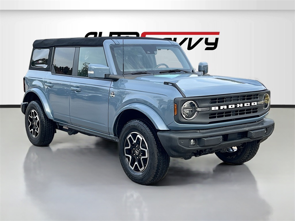 2023 Ford Bronco 4-Door Outer Banks's photo