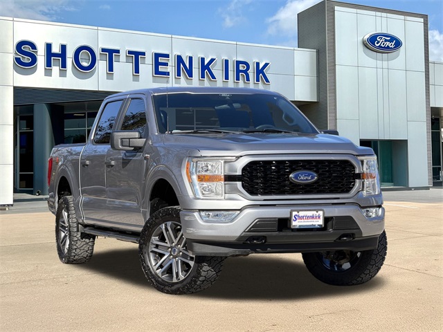 2021 Ford F-150 XL's photo