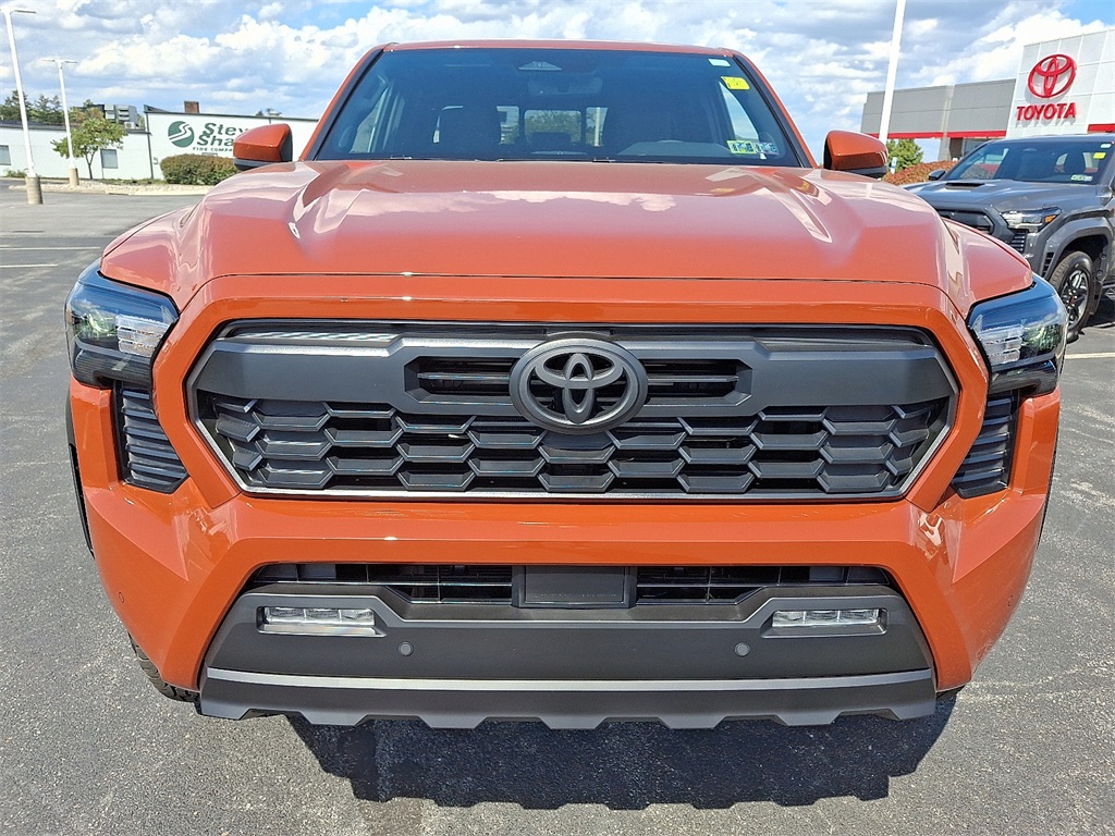 2025 Toyota Tacoma TRD Off-Road Double Cab photo 2