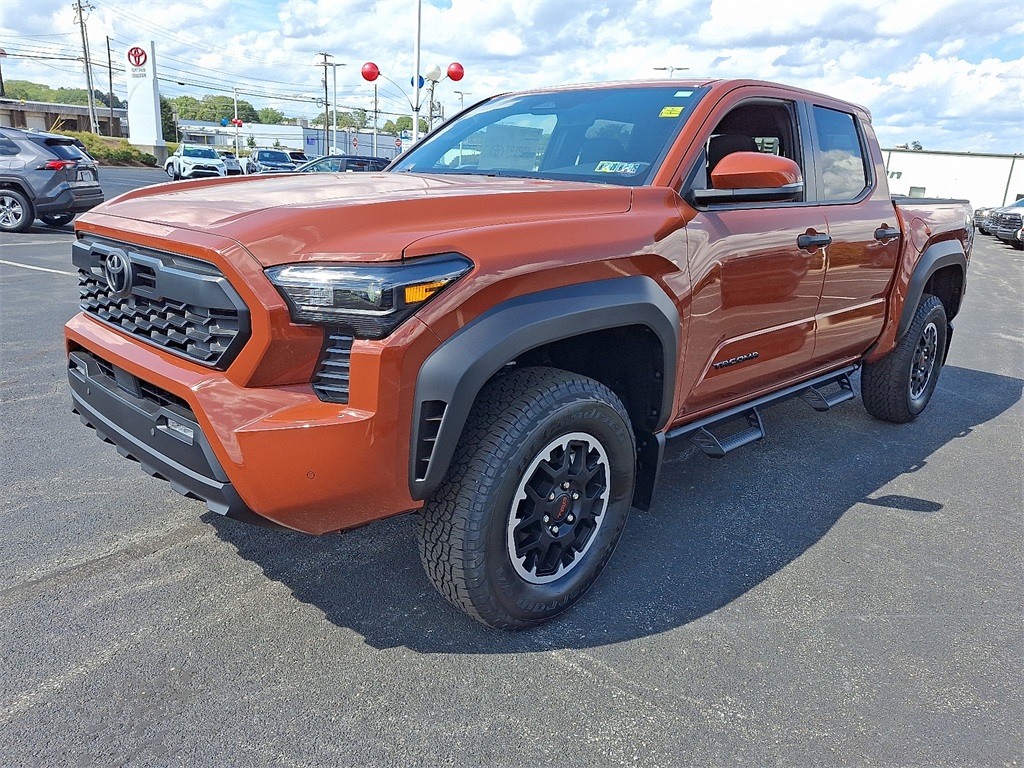 2025 Toyota Tacoma TRD Off-Road Double Cab photo 3