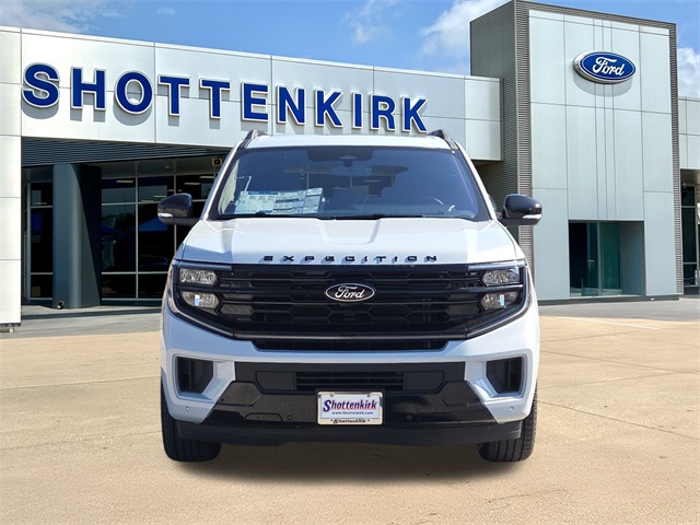 2025 Ford Expedition Platinum photo 2