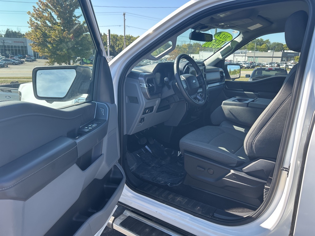 2024 Ford F-150 XLT photo 4