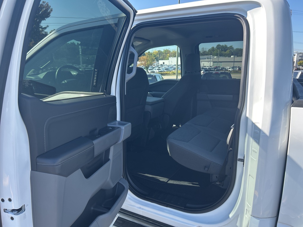 2024 Ford F-150 XLT photo 5