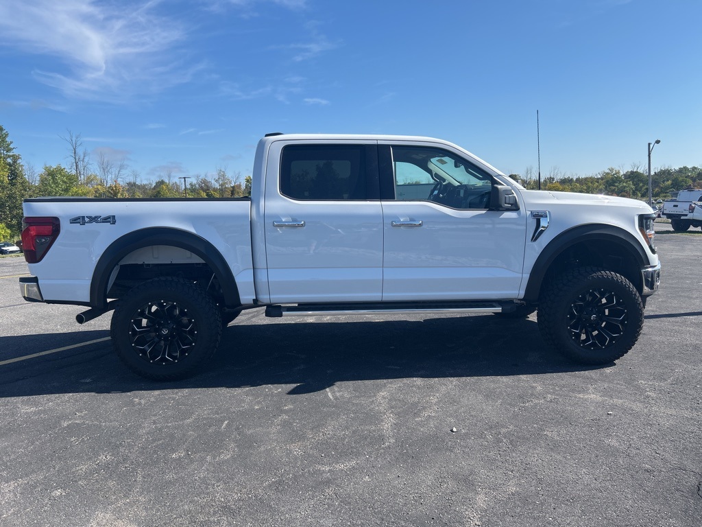 2024 Ford F-150 XLT photo 9