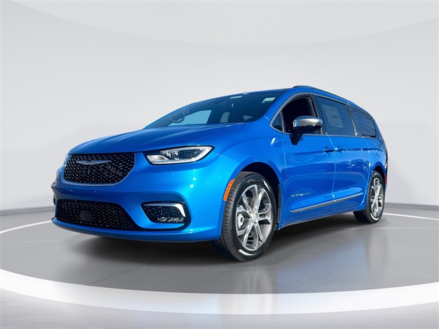 2026 Chrysler Pacifica Pinnacle's photo