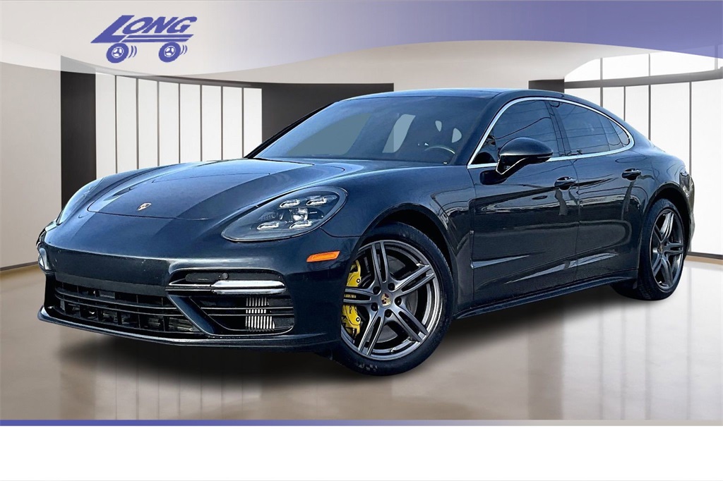2017 Porsche Panamera 