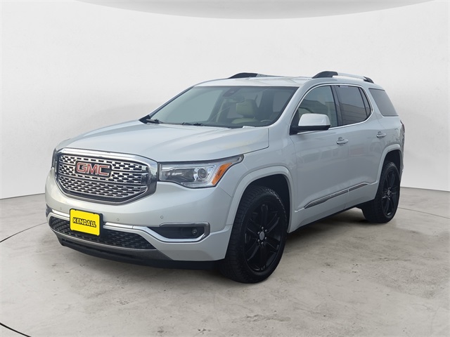 2019 GMC Acadia Denali's photo