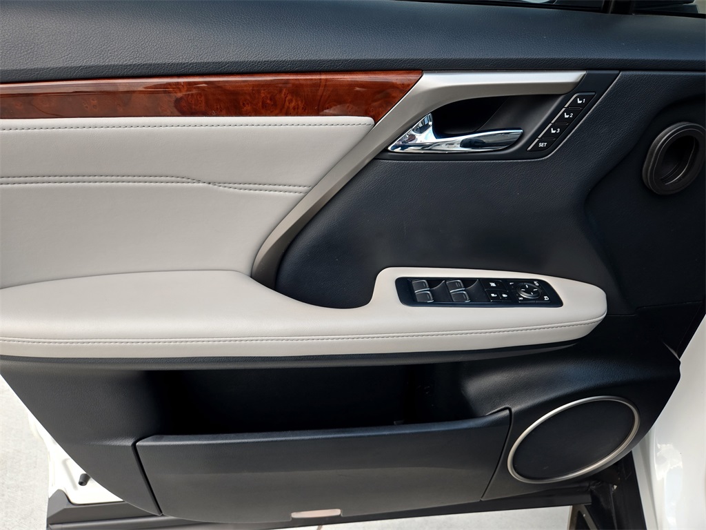 2018 Lexus RX 350L photo 32