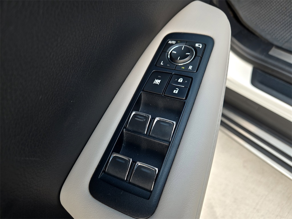 2018 Lexus RX 350L photo 33