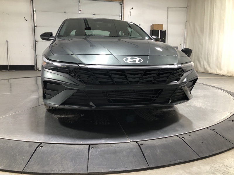 Used 2025 Hyundai Elantra Sedan