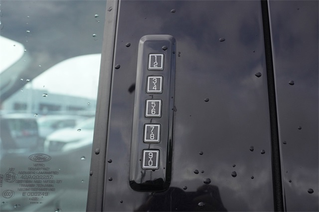 2022 Oxford White Ford F-150 XLT 4X4 Truck