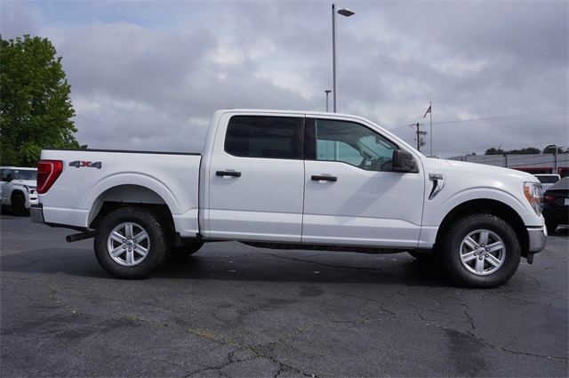 2022 Oxford White Ford F-150 XLT 4X4 Truck
