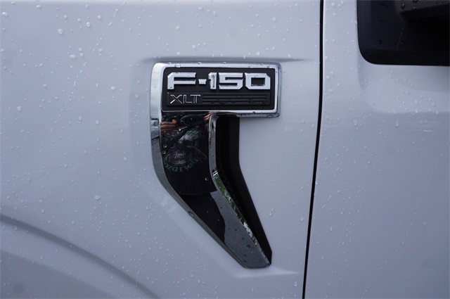 2022 Oxford White Ford F-150 XLT 4X4 Truck