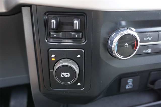 2022 Oxford White Ford F-150 XLT 4X4 Truck