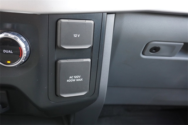 2022 Oxford White Ford F-150 XLT 4X4 Truck