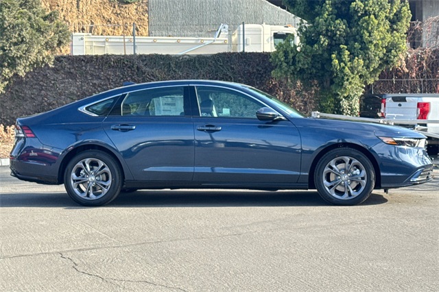 2025 Honda Accord Hybrid EX-L photo 3