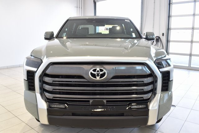 2026 Toyota Tundra Limited CrewMax photo 3