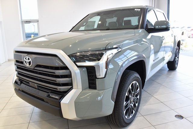 2026 Toyota Tundra Limited CrewMax photo 4