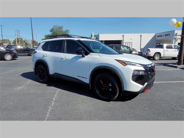 2025 Nissan Rogue Rock Creek