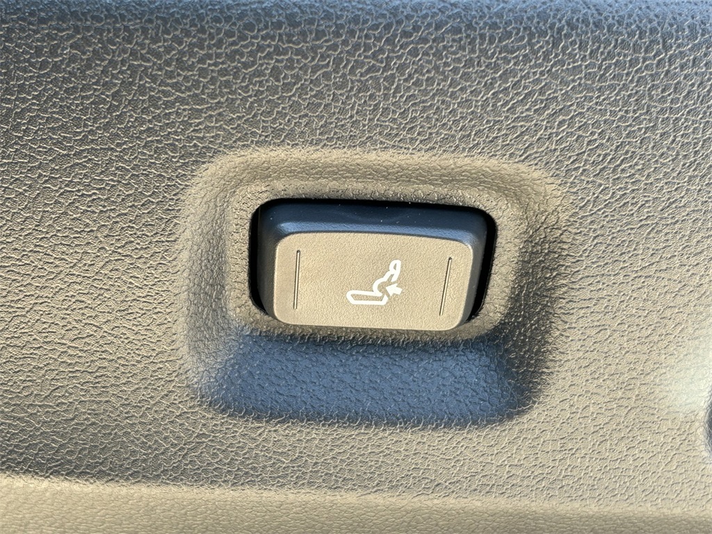 2025 Toyota Tacoma TRD Off-Road Double Cab photo 17