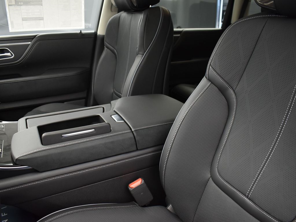2025 Radiant White INFINITI QX80 SENSORY 4X4 SUV
