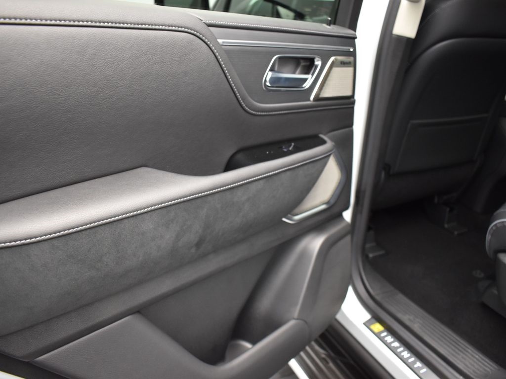 2025 Radiant White INFINITI QX80 SENSORY 4X4 SUV