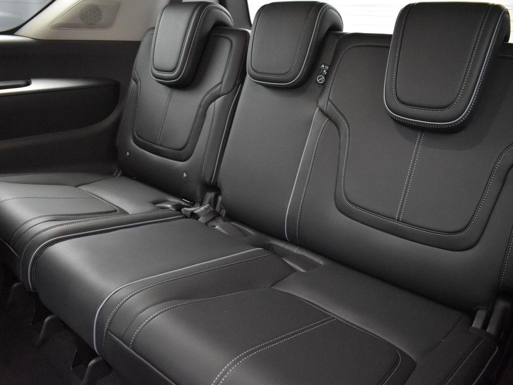 2025 Radiant White INFINITI QX80 SENSORY 4X4 SUV