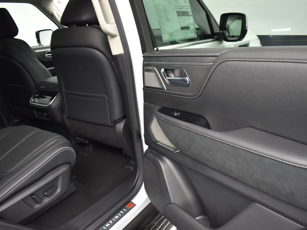 2025 Radiant White INFINITI QX80 SENSORY 4X4 SUV