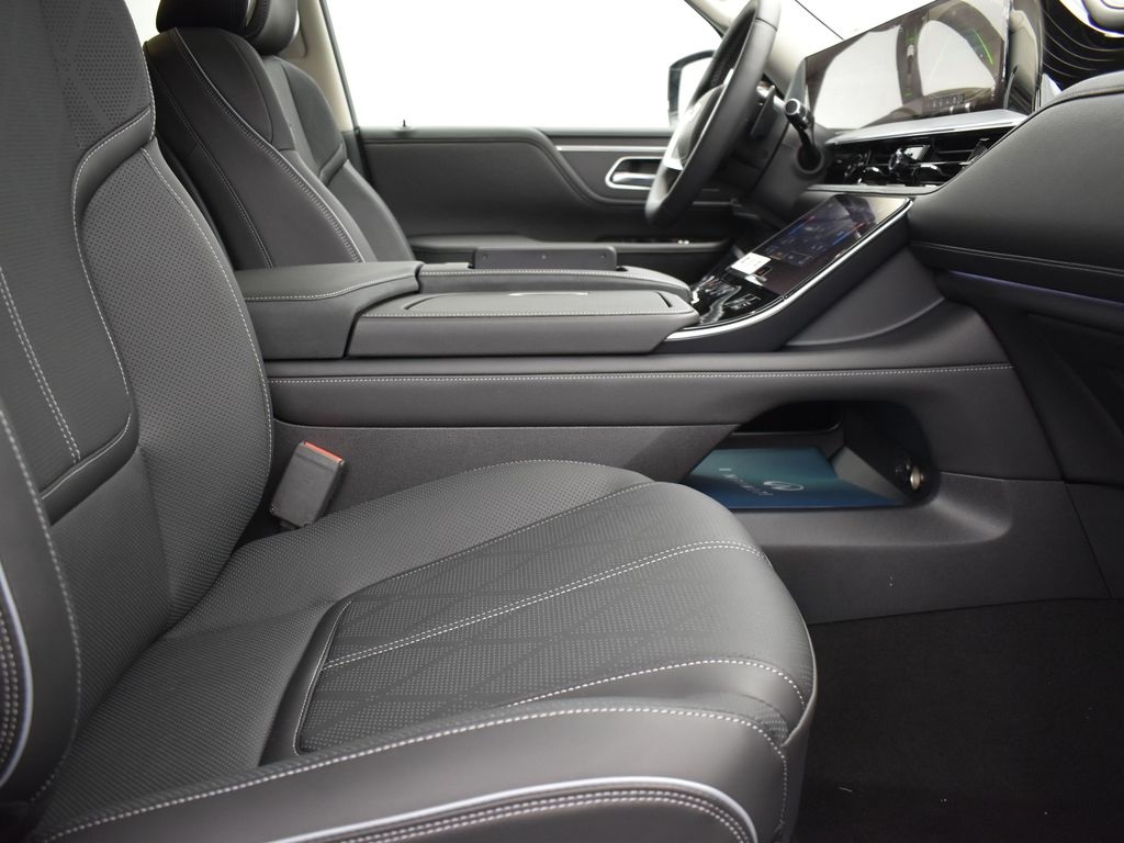 2025 Radiant White INFINITI QX80 SENSORY 4X4 SUV