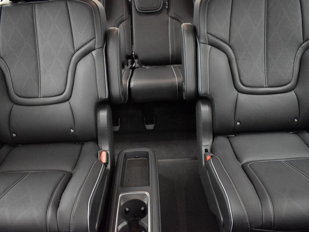 2025 Radiant White INFINITI QX80 SENSORY 4X4 SUV